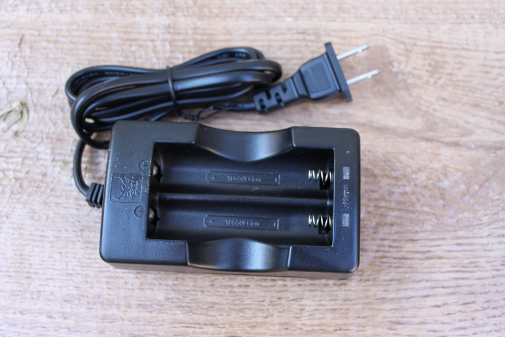 OrcaTorch D520 Battery Charger