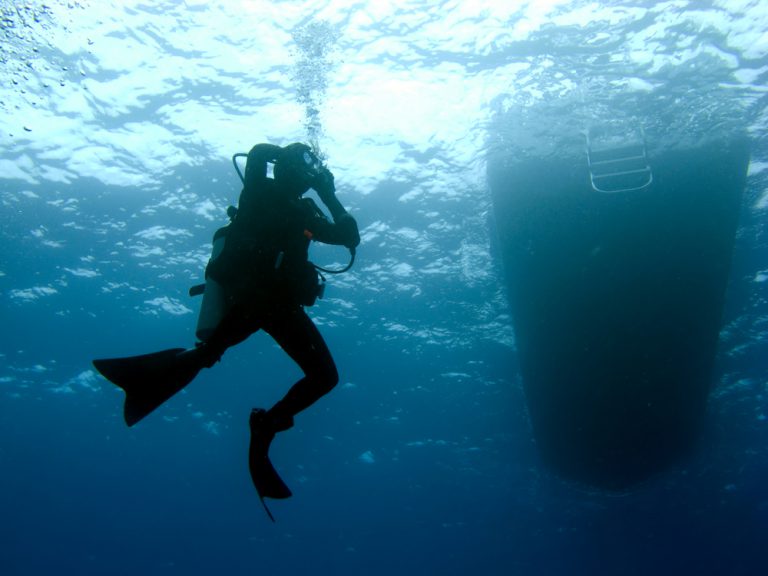 Diver Clearing Mask While Descending